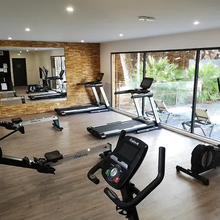 Mercure Bordeaux Aeroport Hotel 4*