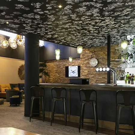 Mercure Bordeaux Aeroport Hotel 4*