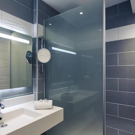 Mercure Bordeaux Aeroport Hotel 4*