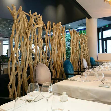 Mercure Bordeaux Aeroport 4*