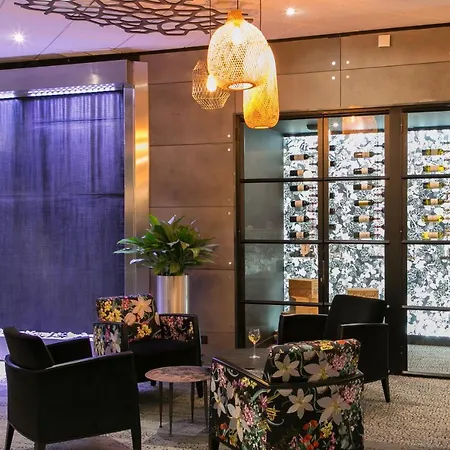 Mercure Bordeaux Aeroport Hotel 4*