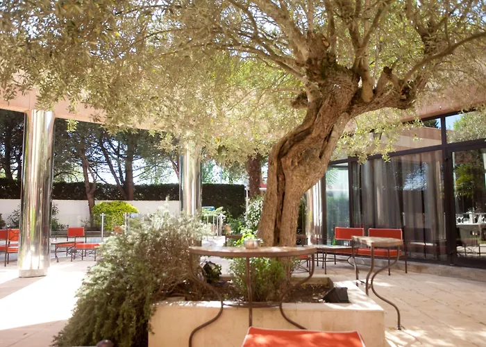 Hotel Mercure Bordeaux Aeroport 4*