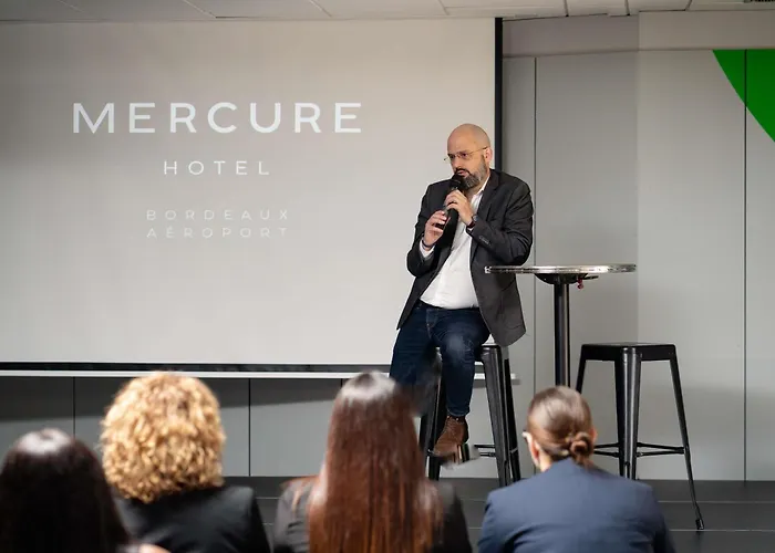 Mercure Bordeaux Aeroport מלון