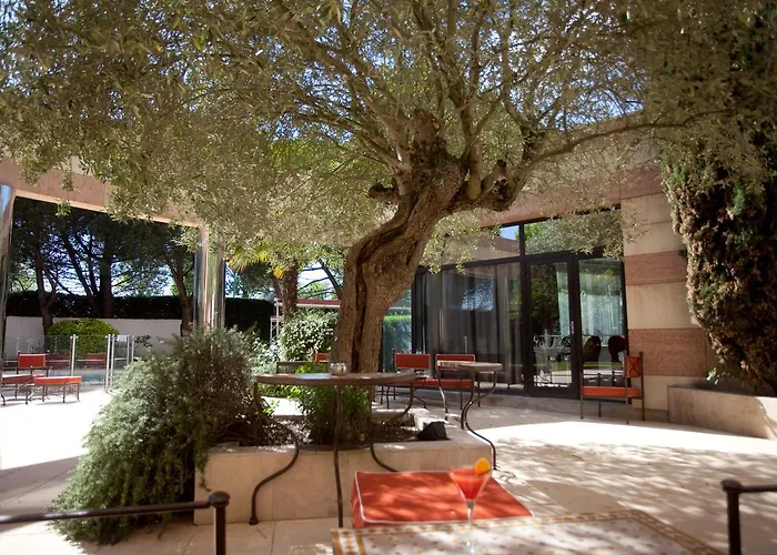 Mercure Bordeaux Aeroport Hotel 4*